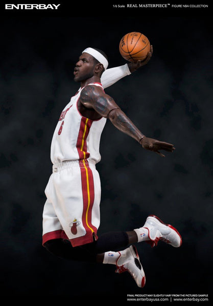 1/6 Real Masterpiece - NBA Collection LeBron James Scale 